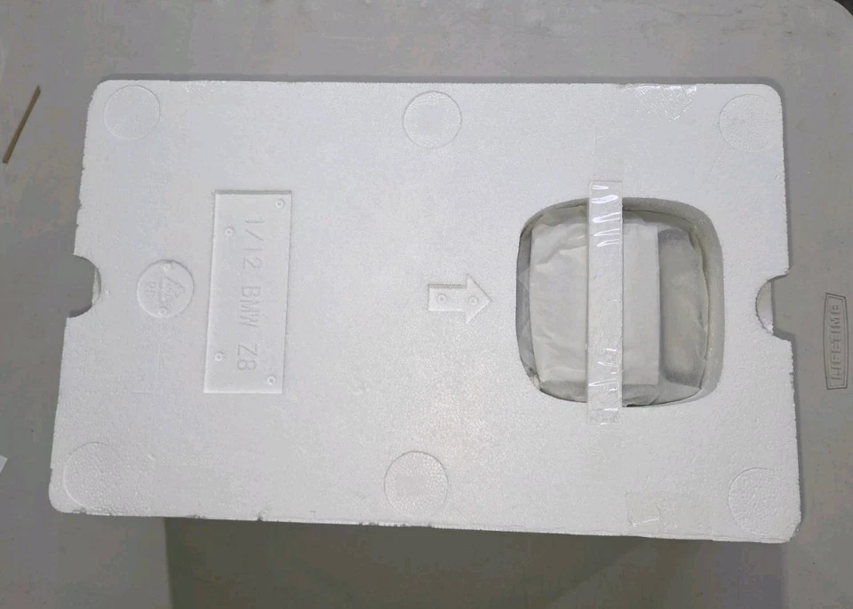 Danbury Mint Kyosho BMW Z8 007 The World is Not Enough 1:12 James Bond - Image 2 of 4