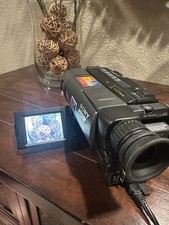 Sony Handycam CCD-TRV25 Videocamera 8 XR SteadyShot