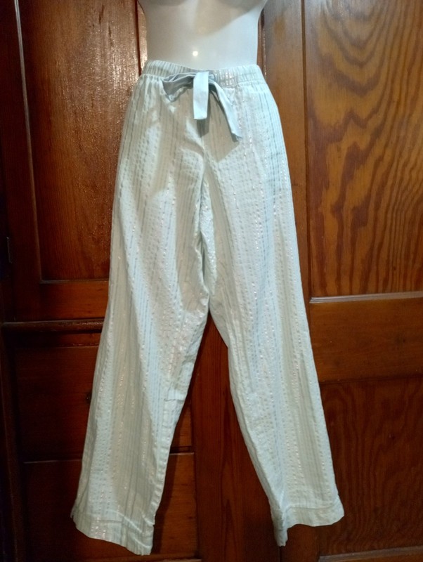 VICTORIA'S SECRET LADIES SLEEP PANTS SIZE EXTRA SMALL