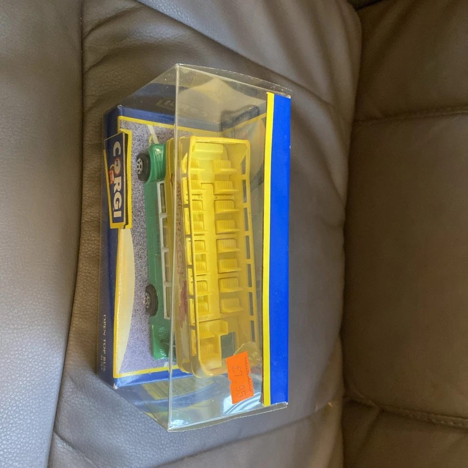 CORGI 91765 OPEN TOP BUS HAPPY DRAGON - Limited edition VGC AW887 - Image 3 of 4