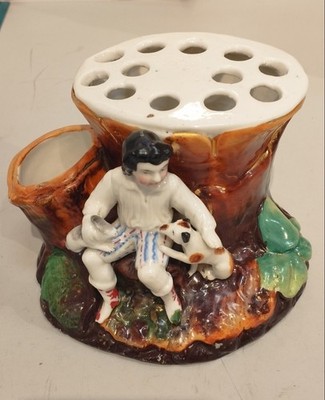 Antike Porzellan Figur Spillvase (Flower frog) Stiften /Zigaretten Halter 19Jh