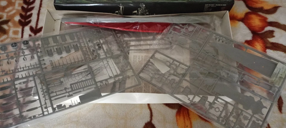 INCROCIATORE FIUME IN SCALA 1:400 TAURO MODEL - Immagine 2 di 2