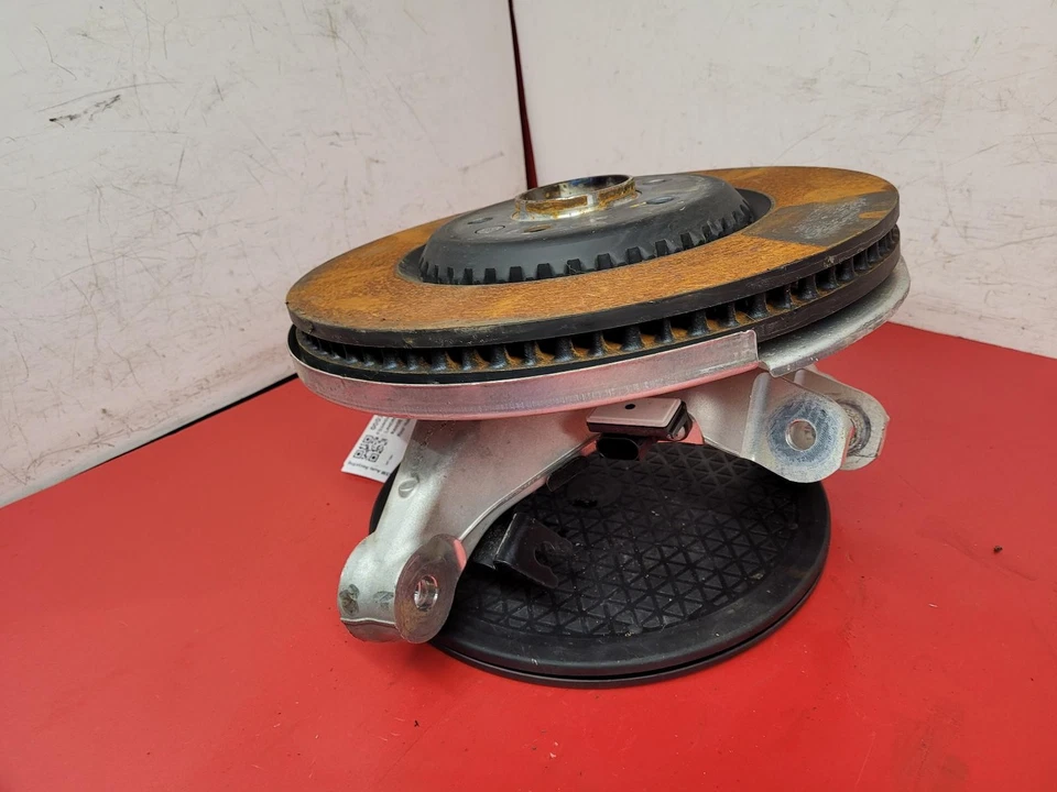 LANDROVER RANGE ROVER SPORT HUB REAR PASSENGER SIDE NEARSIDE LH 20243.0L DIESEL - Image 3 of 4