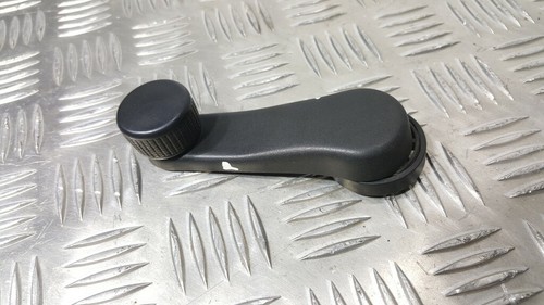 Volkswagen Golf III 1997 Fensteröffnungsgriff 1H0837581D GUST4816