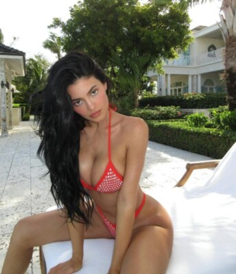 Kylie Jenner PHOTO (select size) 4x6 8x10 #038