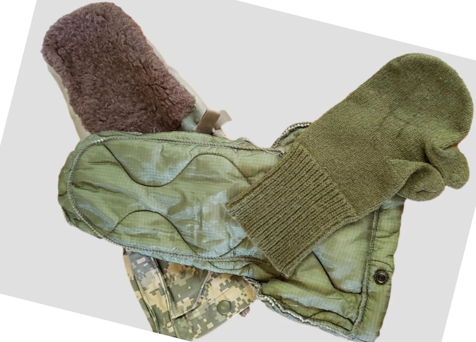 US Military Extreme Cold Weather SnowMobile Mitten & Liner & Wool Glove Set, Med