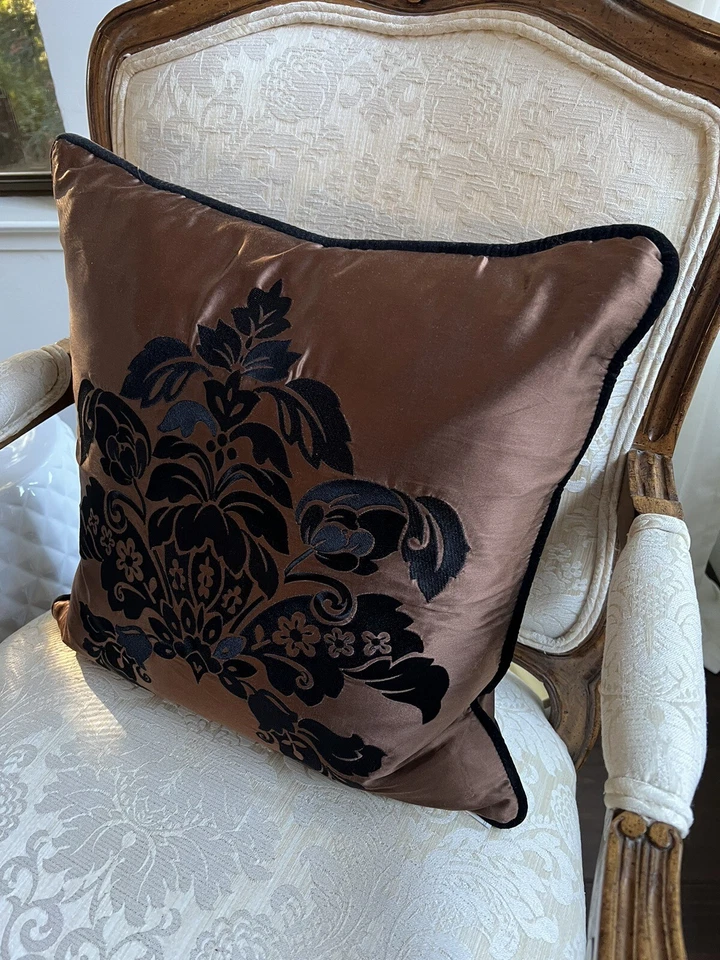 Almohada decorativa Waterford lino fino seda/algodón jacquard 18x18 como nueva Foto 2 de 4