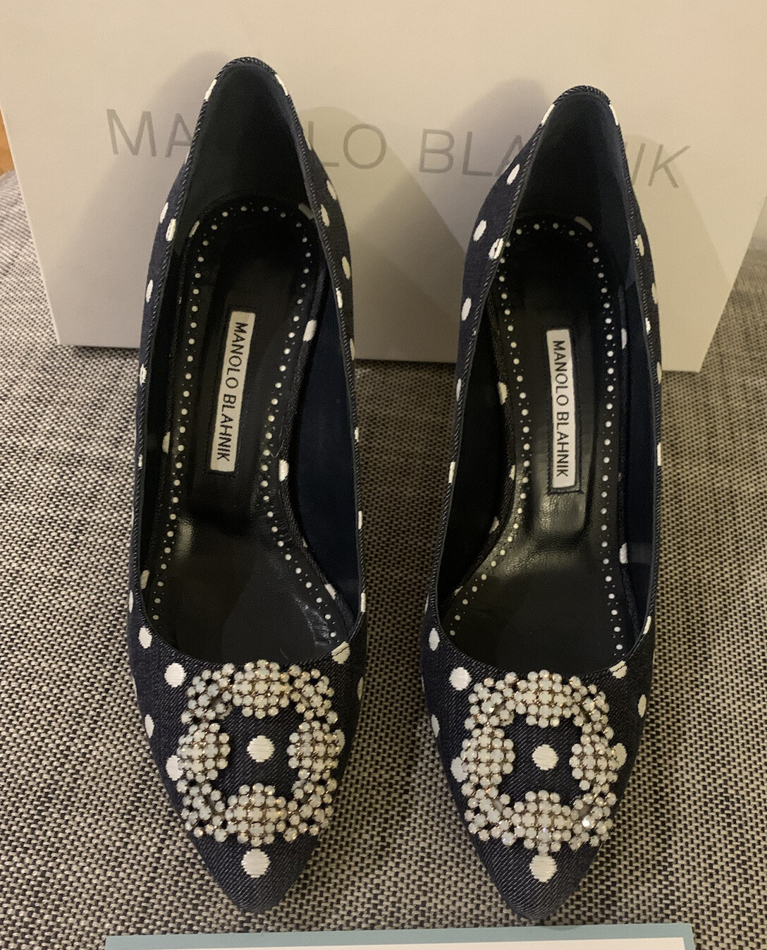 Manolo Blahnik Hangisi black polka dot 39.5 70mm Heel