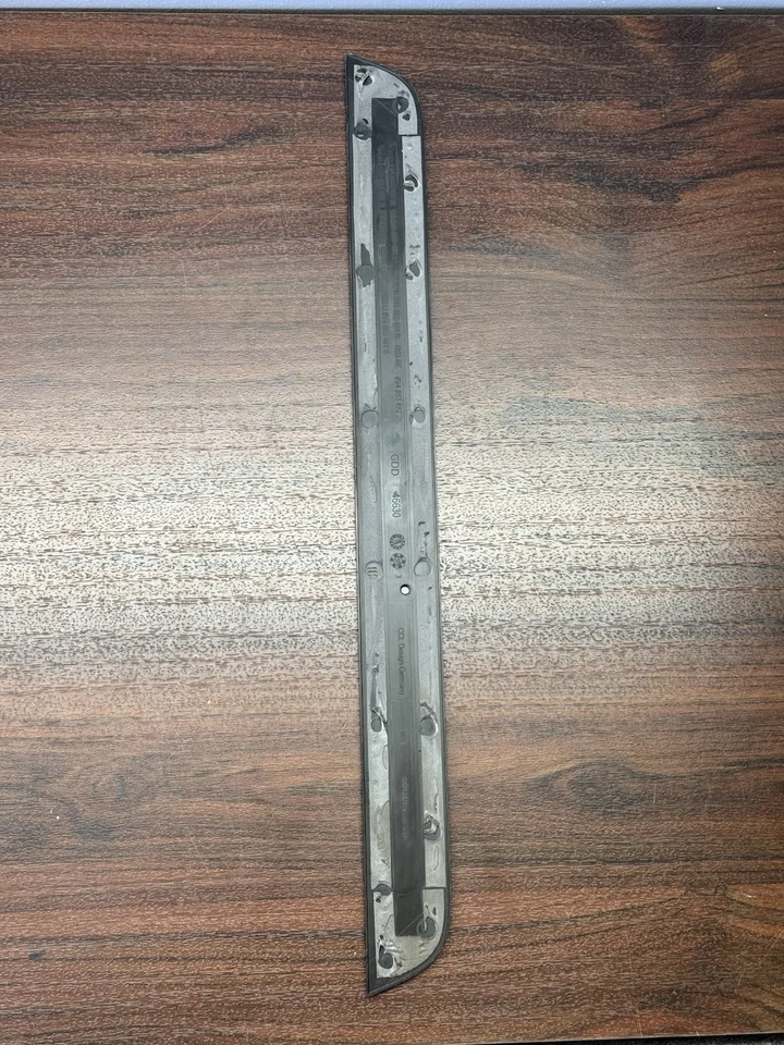 AUDI A1 Sportback MK2 2022 (2018-2025) Front Right Sill Trim - 8V4853492J - Image 3 of 4