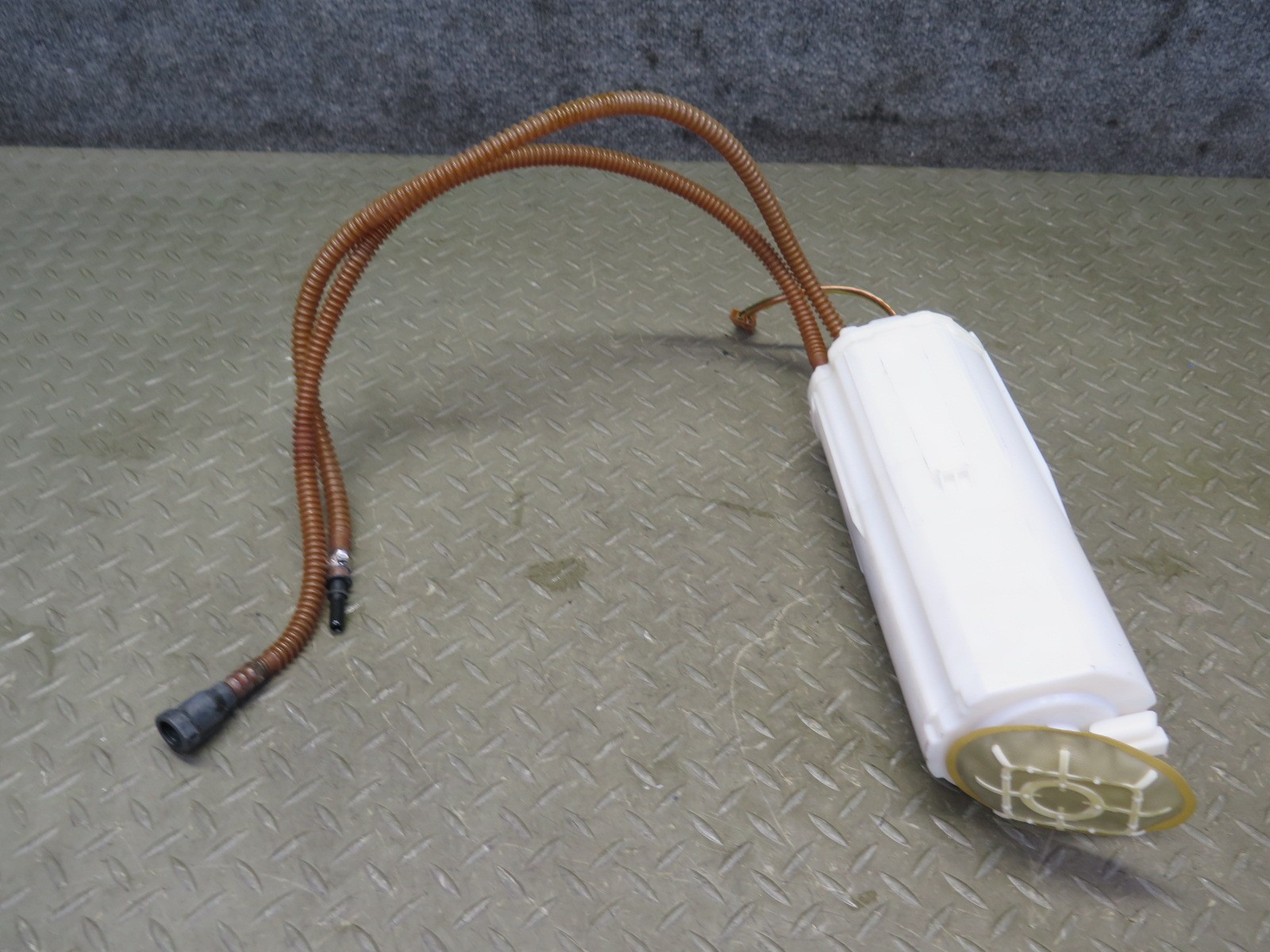 2006-2012 BENTLEY FLYING SPUR 6.0L ENGINE LEFT & RIGHT SIDE FUEL PUMP ASSEMBLY