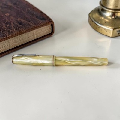 Vintage 1940s Waterman Starlet Fountain Pen Ivory 14k Nib Lever Fill For Repair