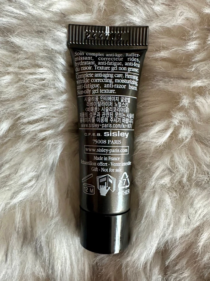 Sisley Sisleyum for Men Normal Skin Each Tube 4 ml x 4 Tubes = 16 ml - Image 3 of 3