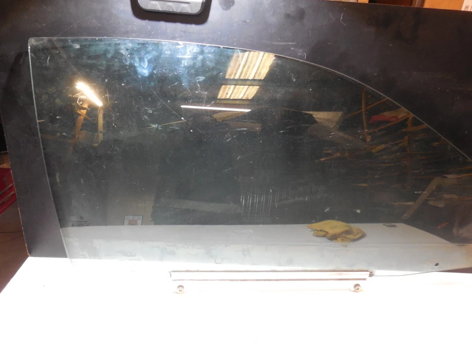 Panel cristal ventana delantera derecha 98-03 mercedes-benz w208 clk320 clk430 clk55 amg Foto 4 de 4