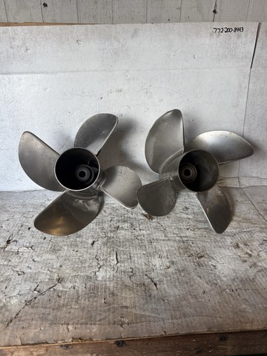 Mercury RQ4 Xp 22p Pair RH LH Props Propellers