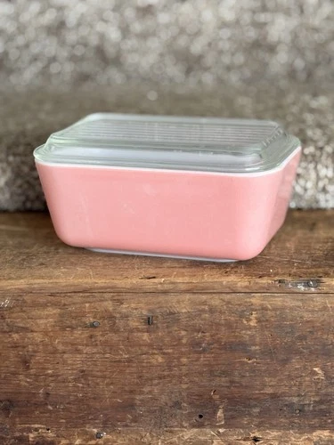 Vintage Pyrex Pink Refrigerator Dish With Lid