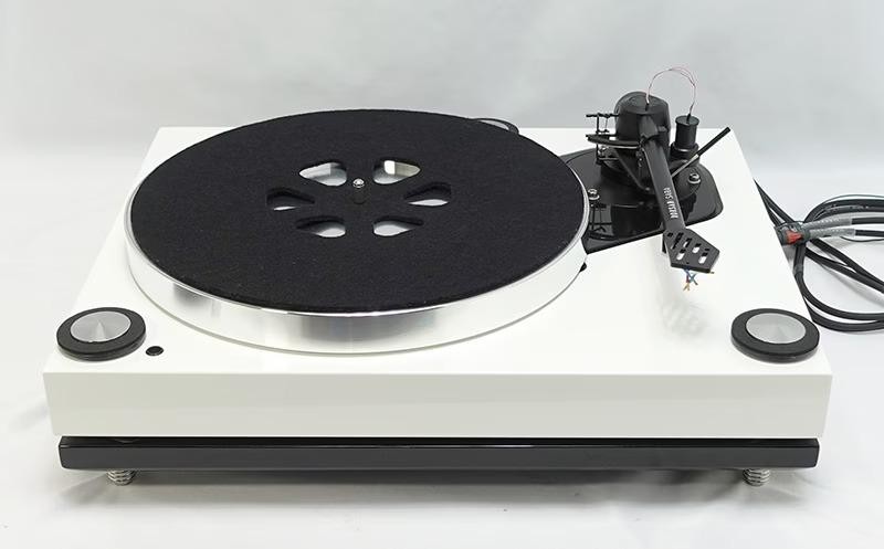 (Free Shipping) Roksan Xerxes 20 RPM Turntable with SARA Ton