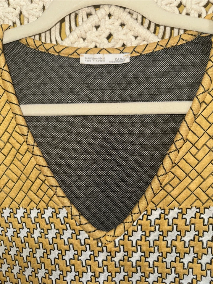 Zara Jaquard Bohemian Yellow Black White V Neck Shift Mini Dress Size Medium - Image 4 of 4