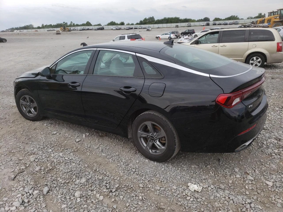 Motor de arranque usado se adapta a: Kia K5 2021 1,6 grado A Foto 2 de 4