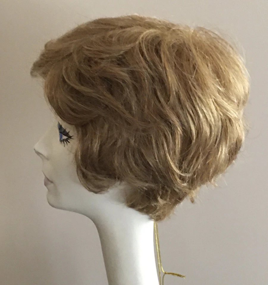 全新带标签! ASPEN 假发 • 奇迹 27H 浅红色 • 短波浪合成 — 第 3/4 张图片