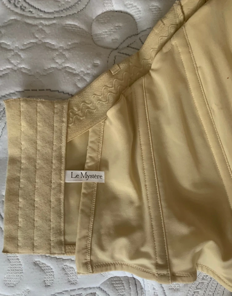 Corsé sin tirantes Le Mystere Bridal Seduction. Desnudo Talla 34 B Estilo 2355 Foto 2 de 4