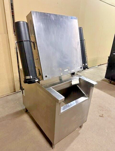 STAINLESS INCORPORATED COMMERCIAL S/S ICE BIN AND CUPS HOLDER DISPENSER STATION