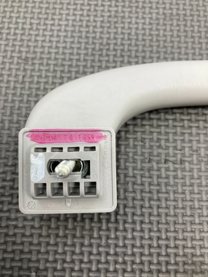 04-10 BMW 525i pasajero trasero derecho interior techo agarre manija OEM Foto 3 de 3