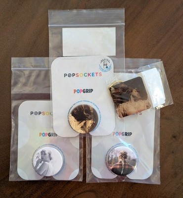Taylor Swift Merch-Bundle: Pop-Sockets & Schlüsselanhänger