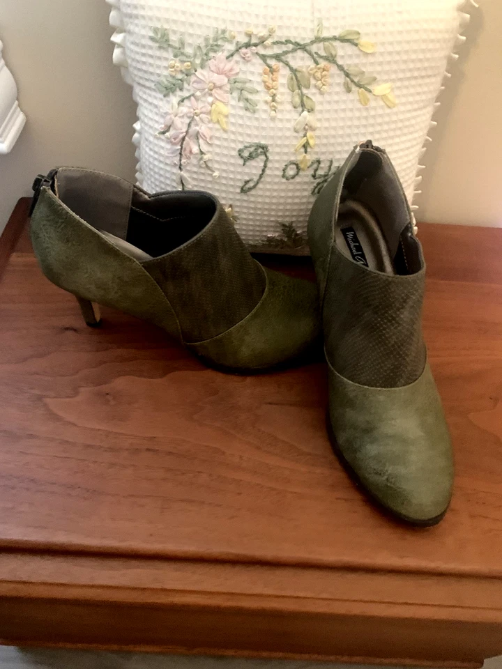 Botines Michael Antonio Mujer Oliva Tacón Alto Talla 7.5 - ¡Preciosos!! Foto 2 de 4