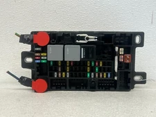 ⭐2018-2023 JAGUAR E-PACE S REAR LUGGAGE COMPARTMENT FUSE RELAY BOX OEM LOT2594