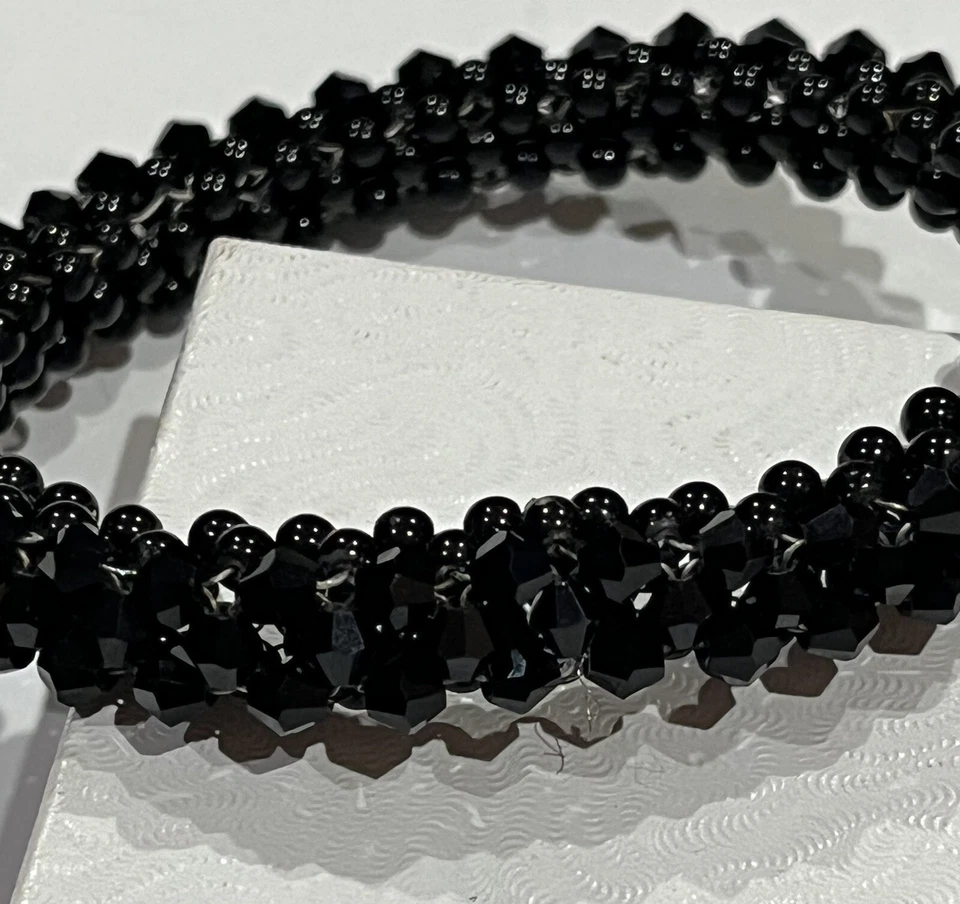 Black Tubular Kumihimo 珍珠和闪闪发光的珠子滚动手链。 9.4 英寸 LG — 第 3/4 张图片