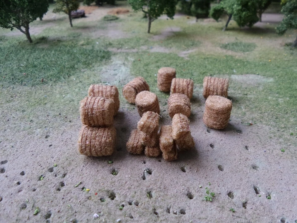 MP SCENERY 30 Brown Hay Bales N Gauge Model Farm Layout Railroad Layout Handmade - Image 2 of 4