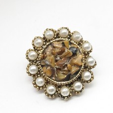 VINTAGE TIGERS EYE CLUSTER PEARL RIM ROUND GOLD TONE  LADIES PIN BROOCH