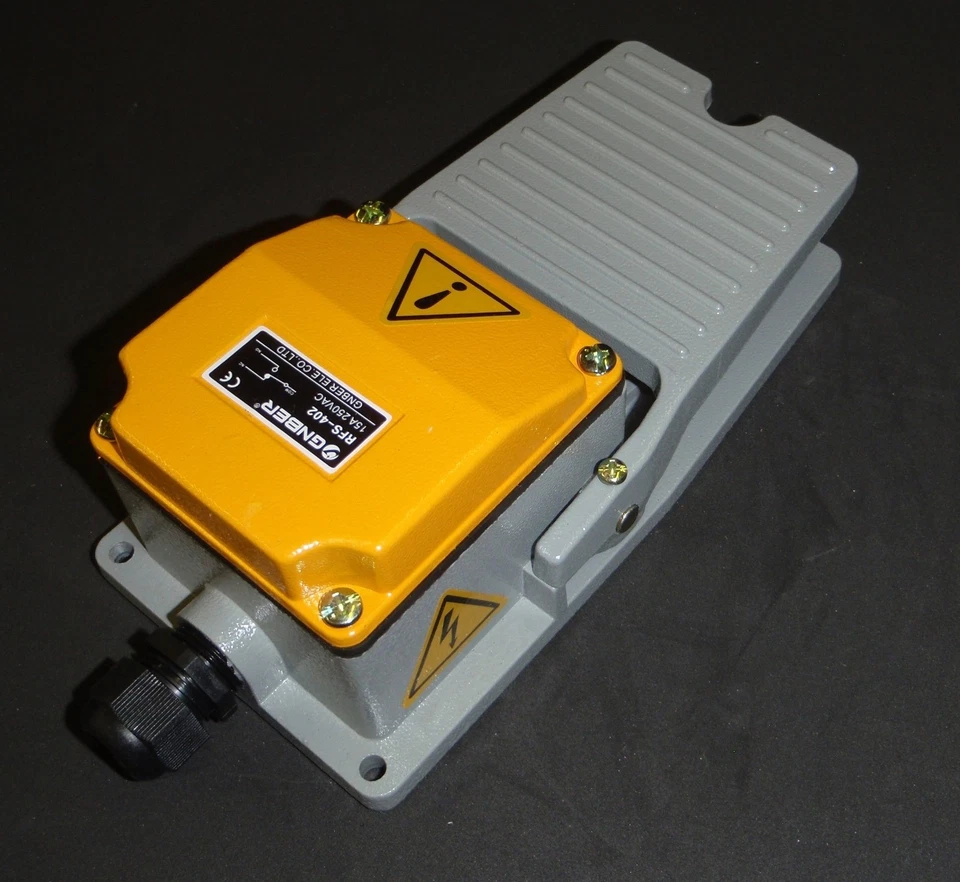 INTERRUPTOR DE PIE DE SEGURIDAD MOMENTÁNEO 15A 250VAC CLASIFICACIÓN SPDT RFS-402 Resistente Foto 2 de 3