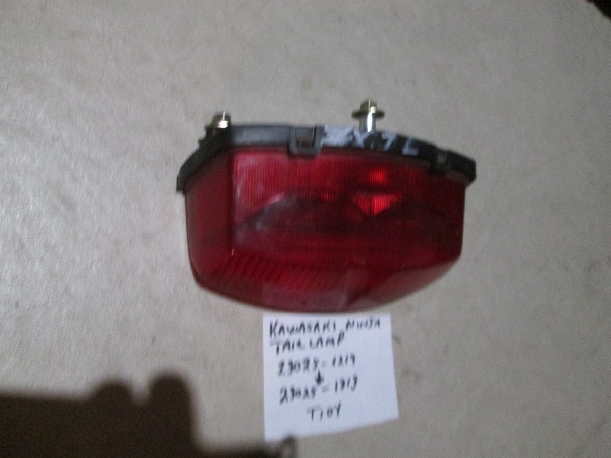 1991- 1995 ZX7 / ZX-7R Ninja Tail lamp / light 23025-1219