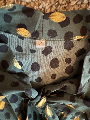 Green Blk/Gold Metallic Spotted S Blouse Top Button-Up Gathered Sleeve Tie-Neck - Picture 8 of 12