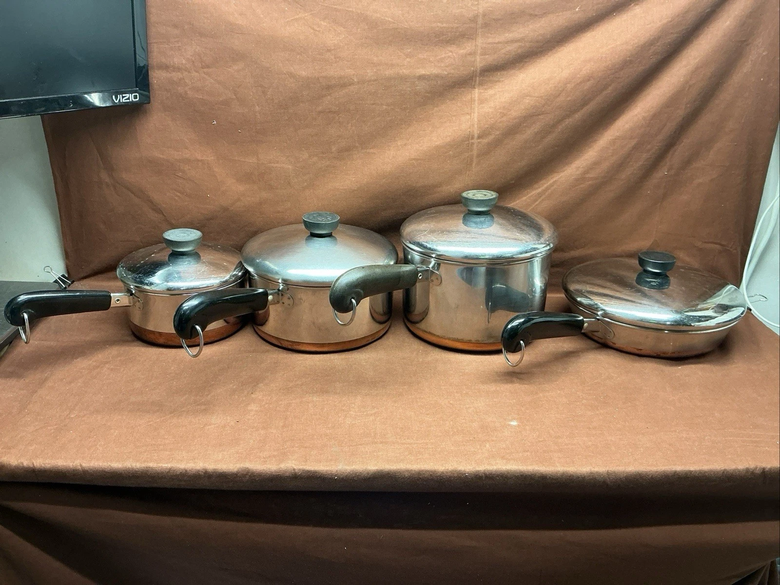 Vtg Revere Ware 8 Pc , 8” Frying Pan,1,2,&3 Qt Sauce Pans Copper Bottom W/ Lids