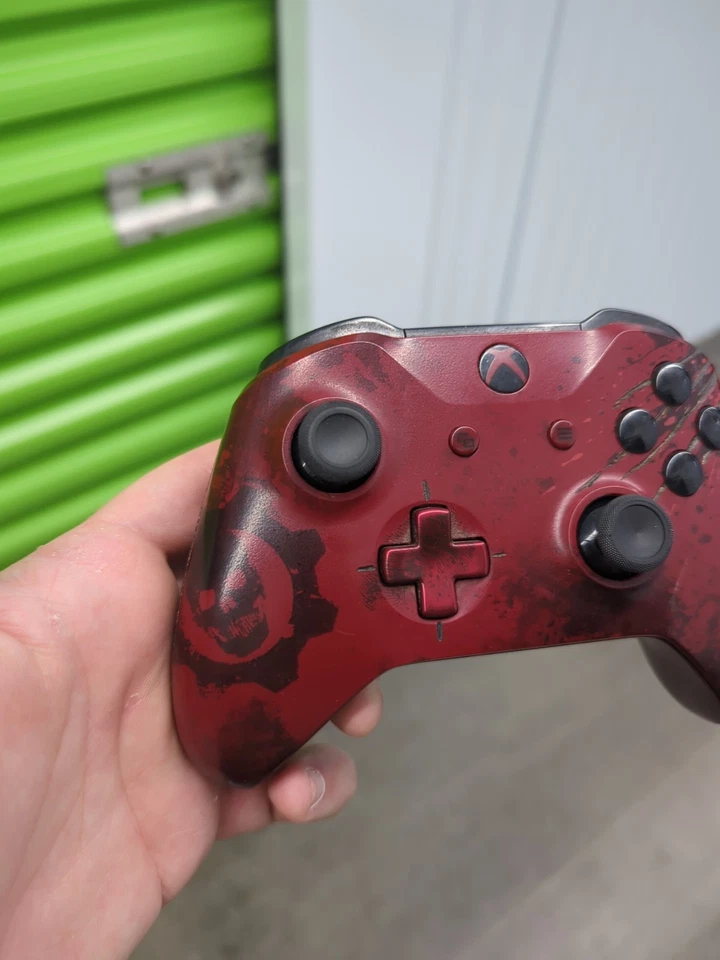 Xbox One S Gears of War 4 Limited Edition crimson red console - Image 3 of 4