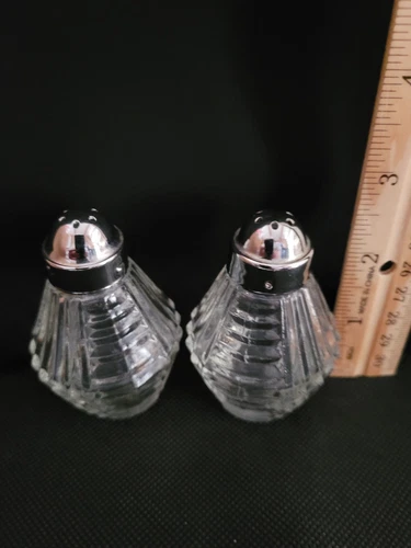 Vintage Anchor Hocking Clear Ribbed Geometric Shape Salt & Pepper Shakers Pair