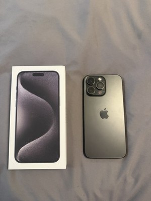 Apple iPhone Black Bar Style Smartphone with Box Original Packaging Sleek Design