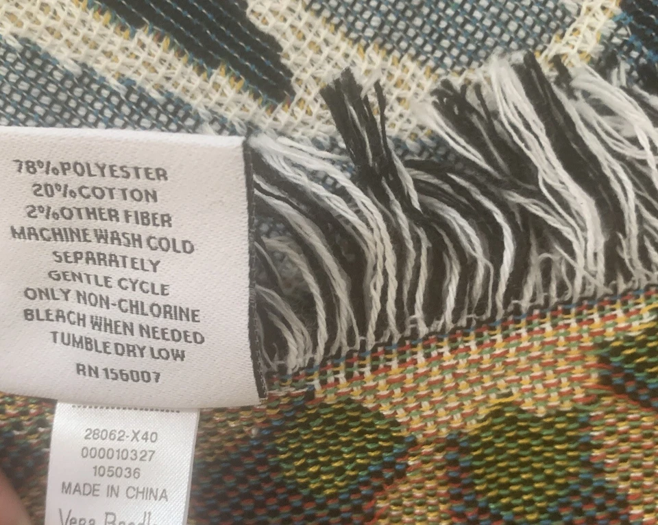 Vera Bradley Tapiz Tejido Manta Plaza Azulejo Estampado Flecos 66" X 50" Nuevo sin Etiquetas Foto 4 de 4