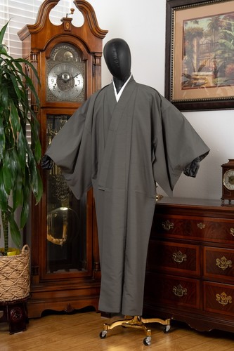 DEAR VANILLA JAPANESE KIMONO MEN'S ROBE GOWN AUTHENTIC JAPAN VINTAGE SAMURAI - Picture 1 of 7