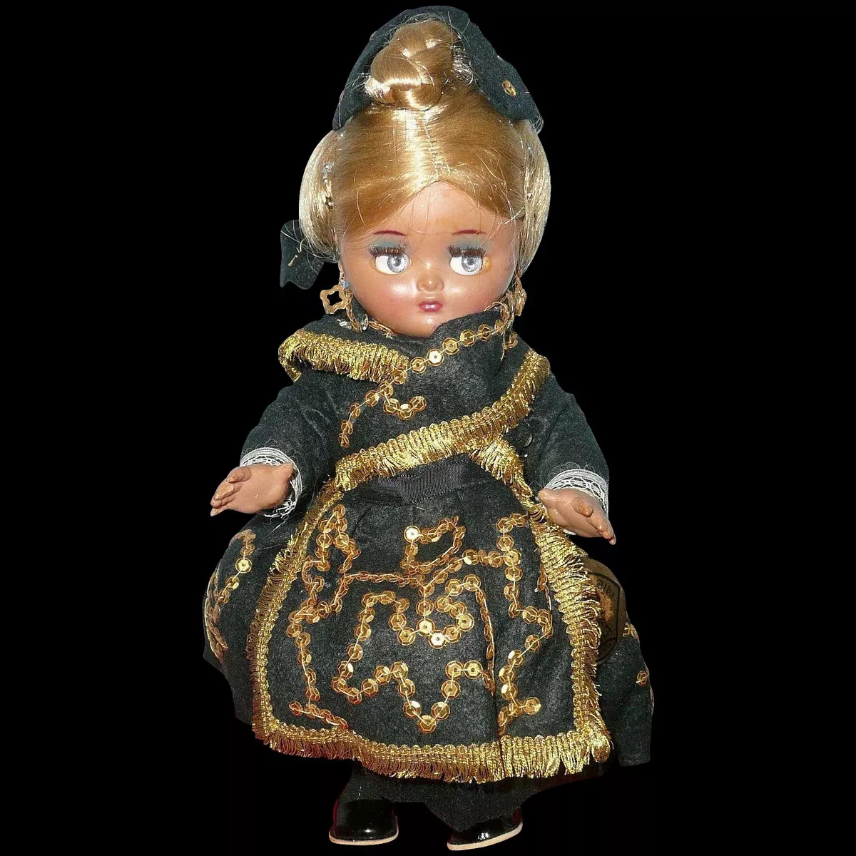 Dolls muñecas sales