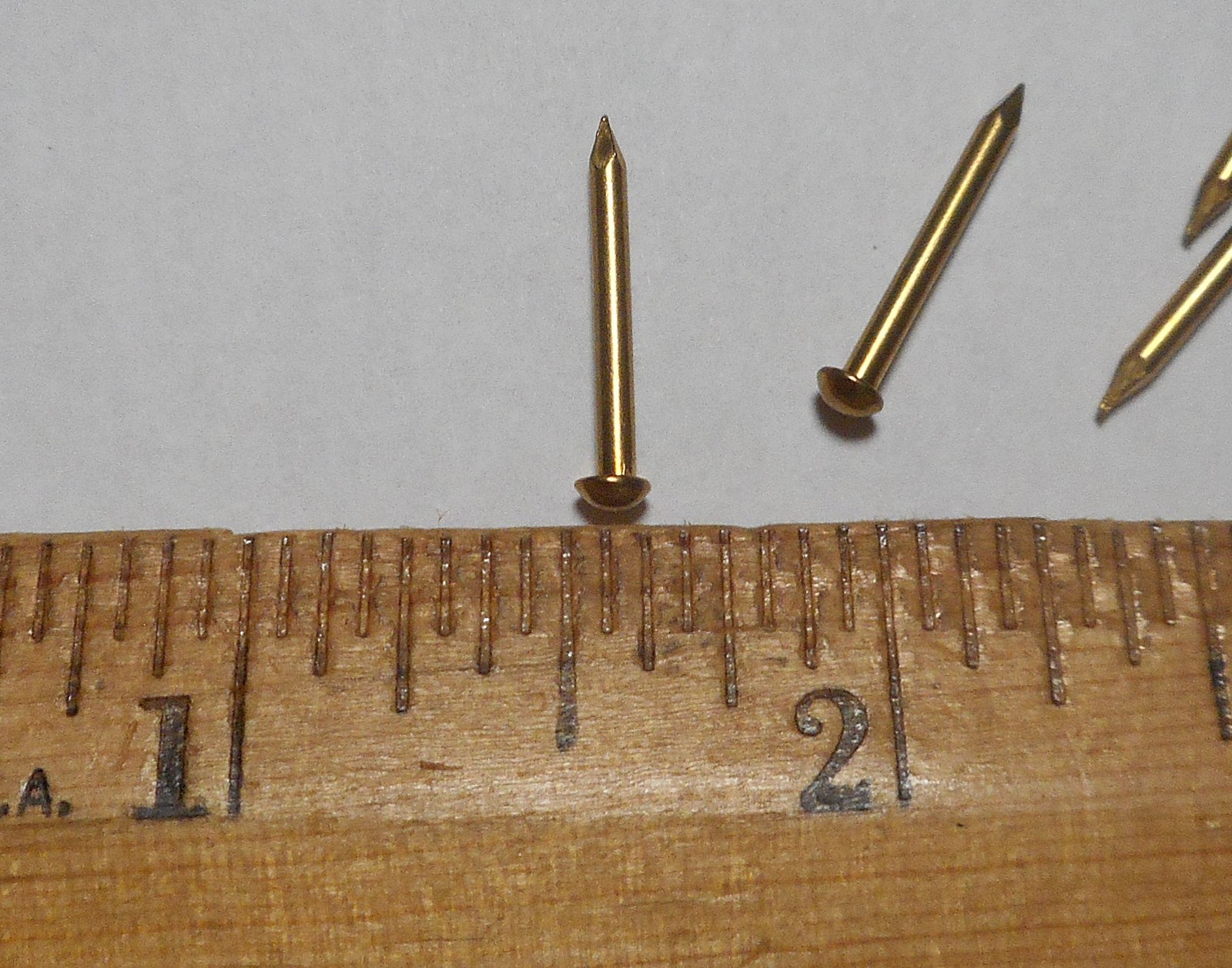 100 16 Gauge 5/8" Long Solid Brass Brads Nails Escutcheon Pins