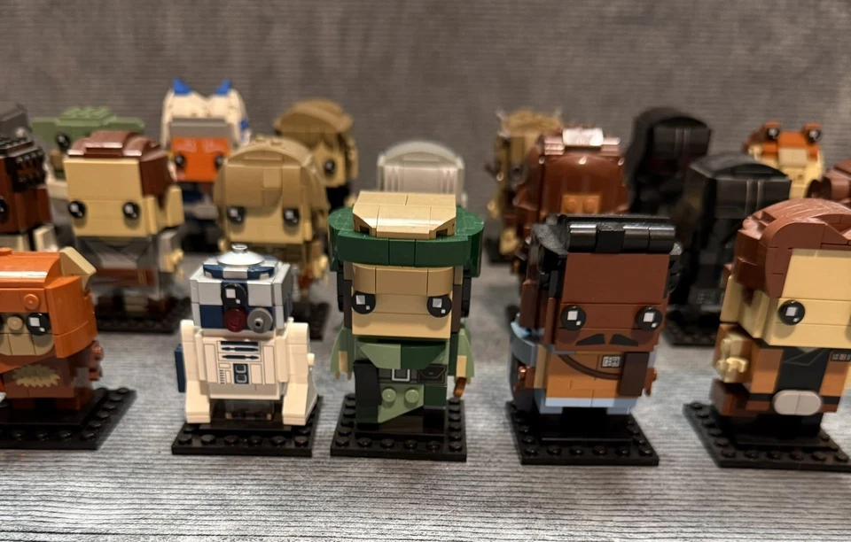 LEGO Star Wars Brickheadz Lot of 26 Complete Builds (Boba Fett, Jar Jar, Endor) - Image 4 of 4