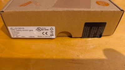 Ifm electronic Sicherheitsschaltgerät Safety switch gear G1501S / Neu OVP