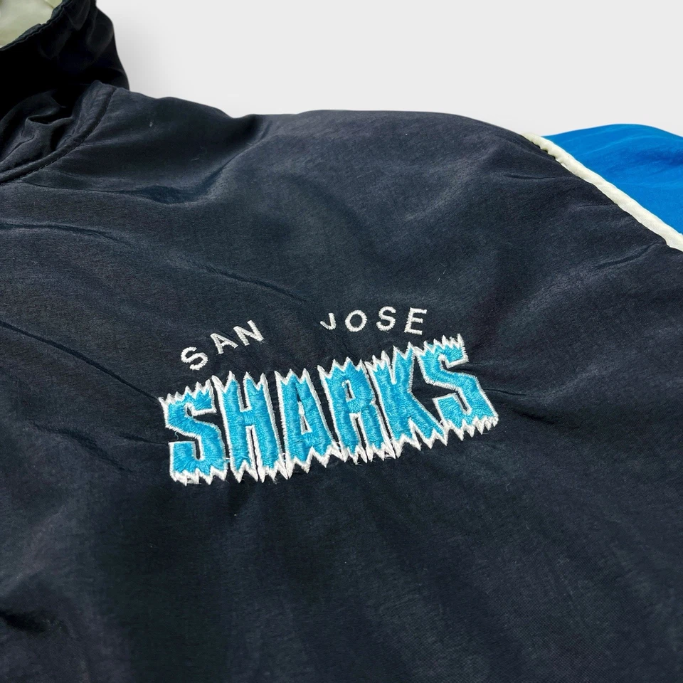 Chaqueta acolchada de colección años 90 Starter San Jose Sharks, broche completo, logotipo trasero grande, NHL XL Foto 4 de 4