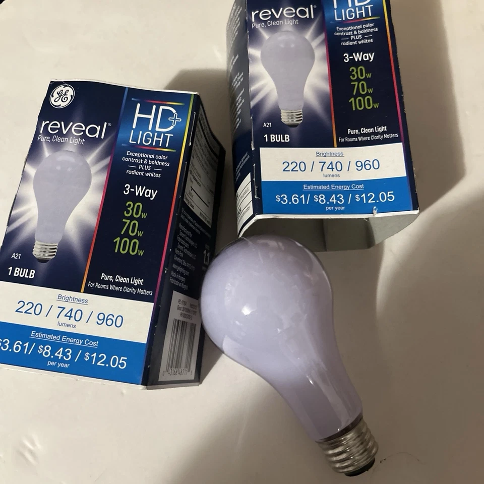 4 GE Soft White 3Way 30/70/100W - Image 4 of 4