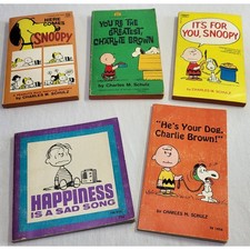 Peanuts Book Lot 5 Charles M Schulz Snoopy Charlie Brown Vintage Paperback Good