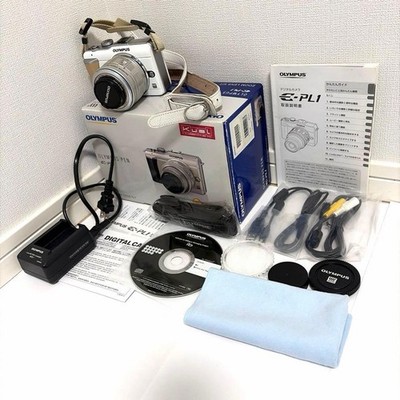 Olympus PEN E-PL1 White w/14-42mm Lens Kit Boxed Low Shutter 2520 IS Error #60