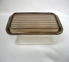 Pyrex Refrigerator Dish 502 B Clear with Light Brown Lid